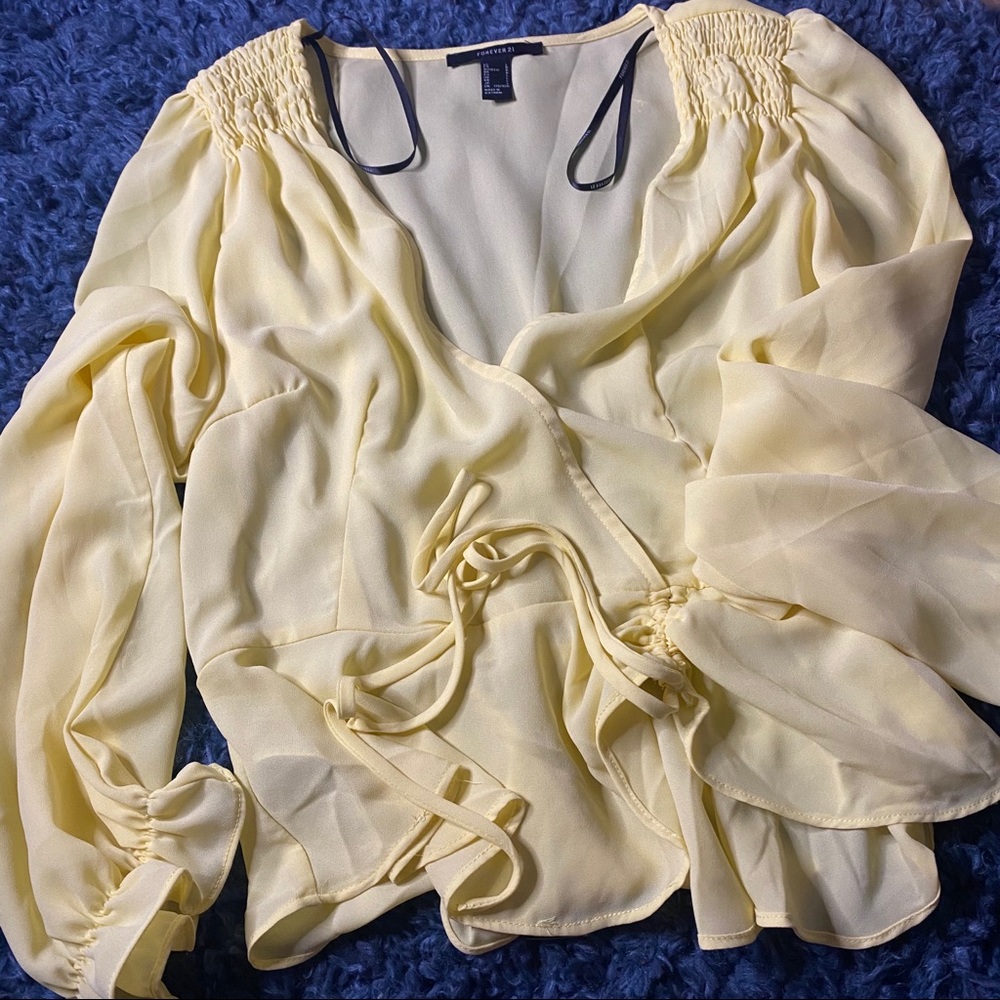 Pastel Yellow blouse ✨